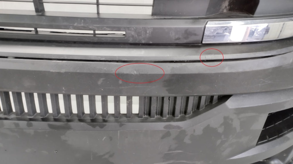 Prednji branik Nissan Interstar 24-