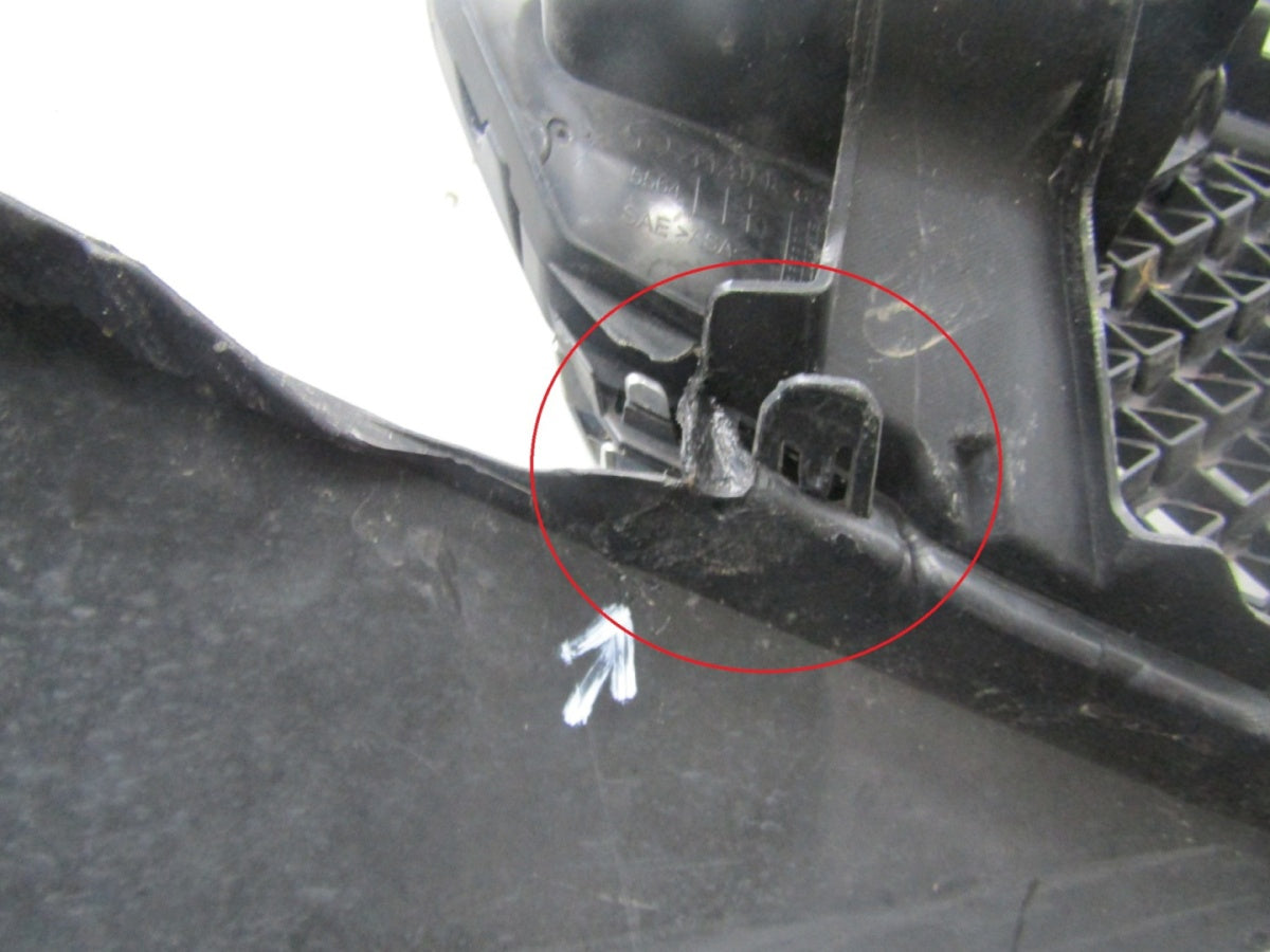 Prednji branik Nissan Note Sport 12-