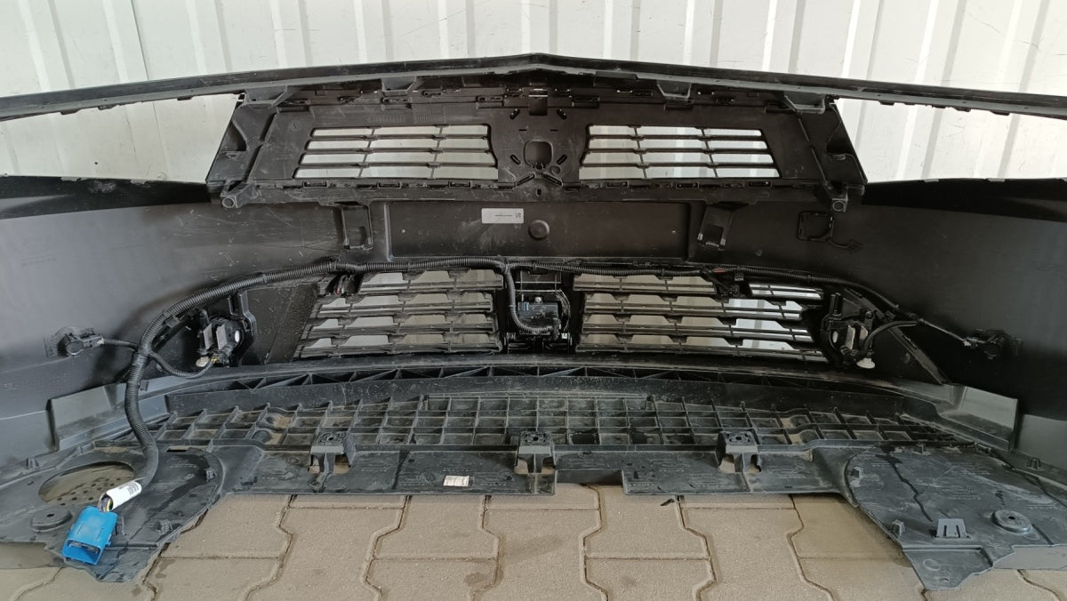 Prednji branik Vauxhall Opel Astra L 6 VI 22- / RADAR + PDC + LED