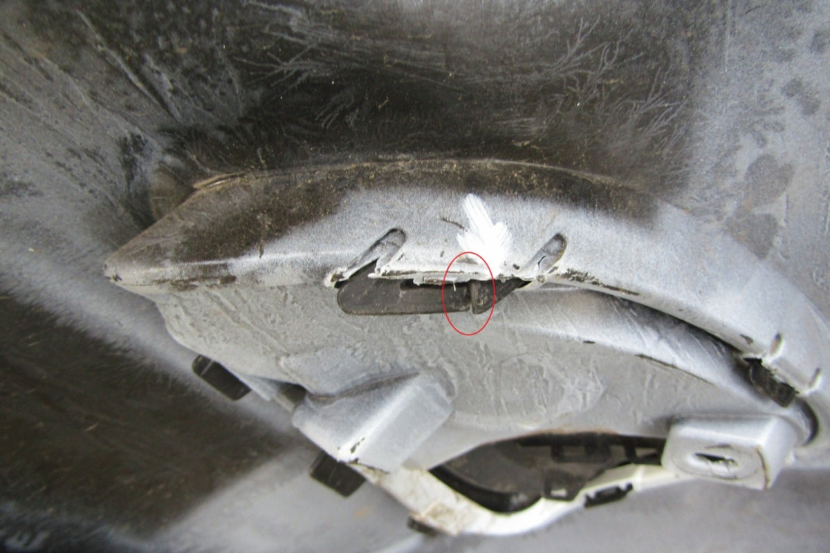 Prednji branik Ford Fiesta MK8 VIII LIFT 21- PDC