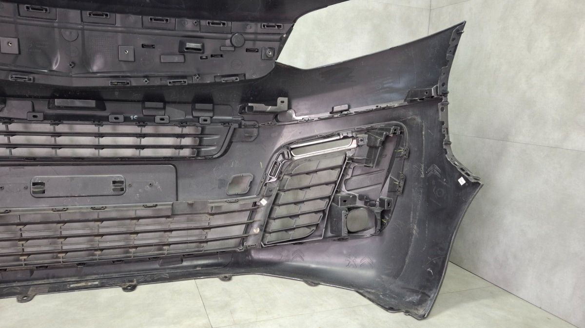 Prednji branik Opel Vivaro C 3 III ZAFIRA D 19-23 / VAUXHALL