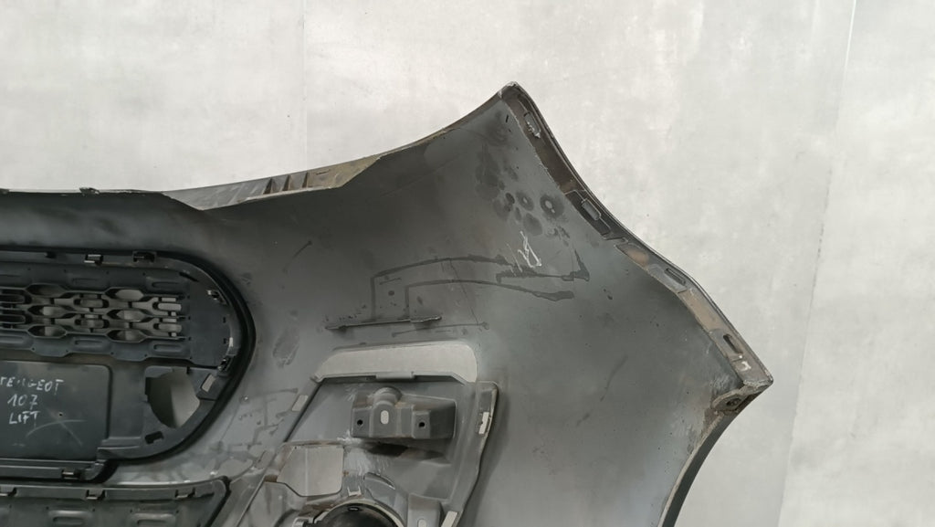 Prednji branik Peugeot 107 II Lift 12-14 / + halogeny