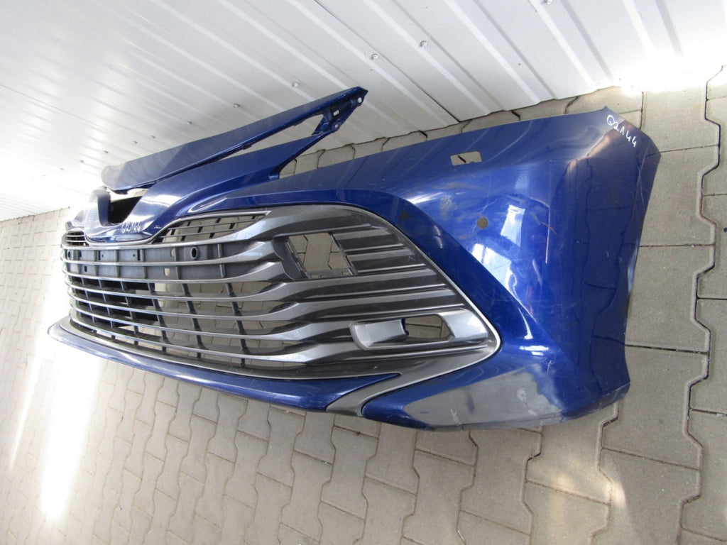 Prednji branik Toyota Camry 8 VIII 17-