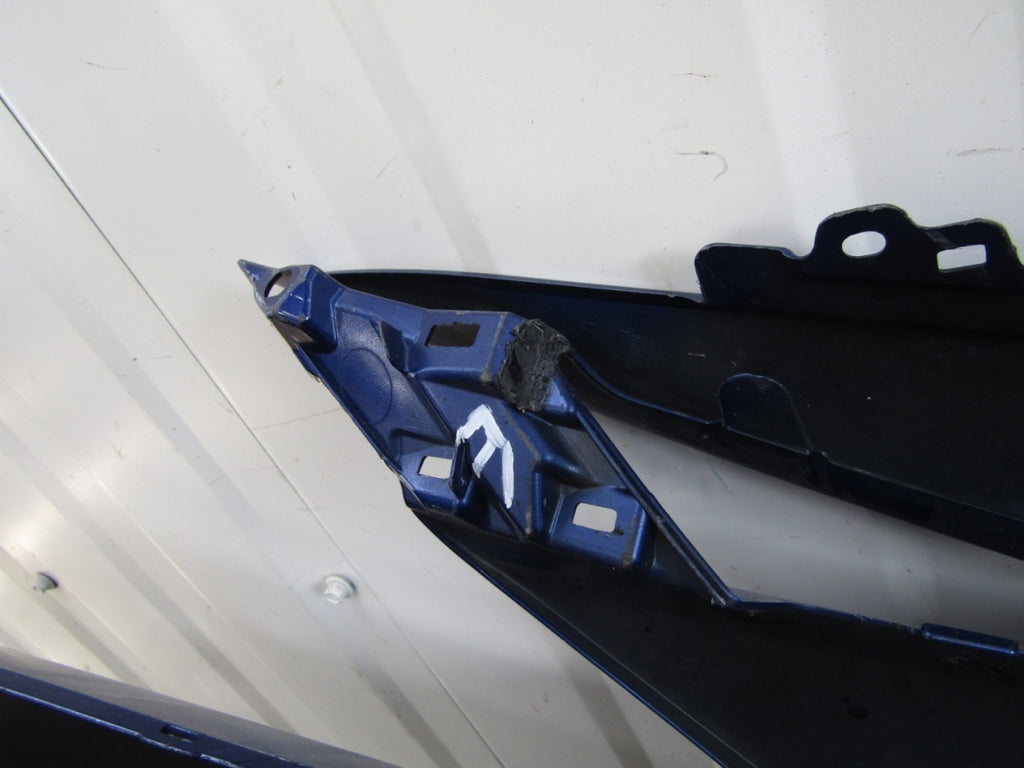 Prednji branik Toyota Camry 8 VIII 17-