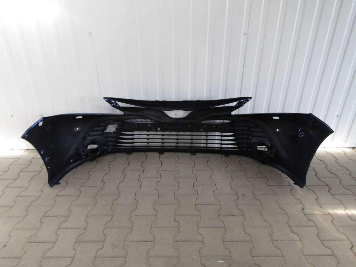 Prednji branik Toyota Camry 8 VIII 17-