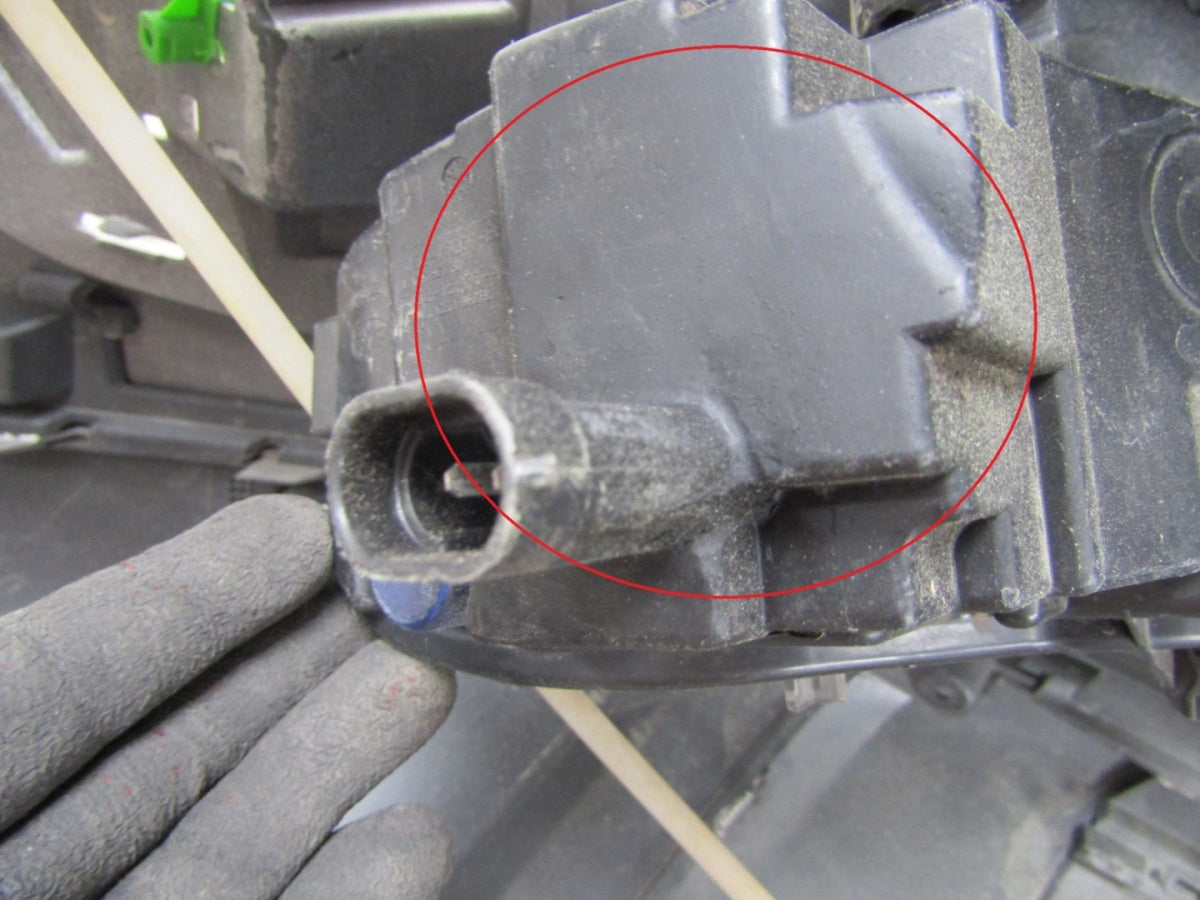 Prednji branik LAND ROVER DISCOVERY SPORT L550 14-18