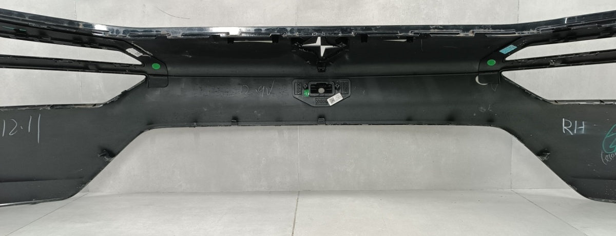 Prednji branik Polestar 4 IV 23-