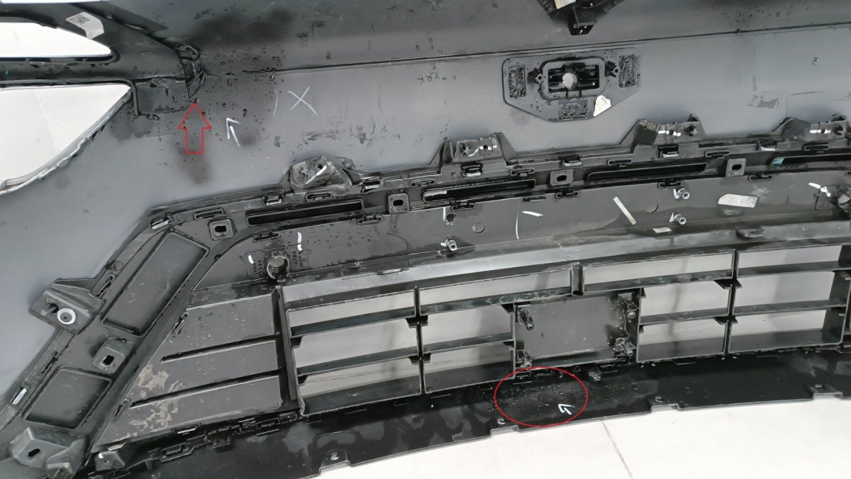 Prednji branik Polestar 4 IV 23-