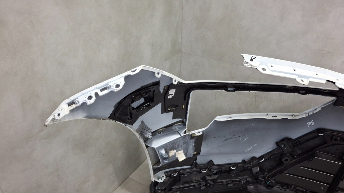 Prednji branik Polestar 4 IV 23-