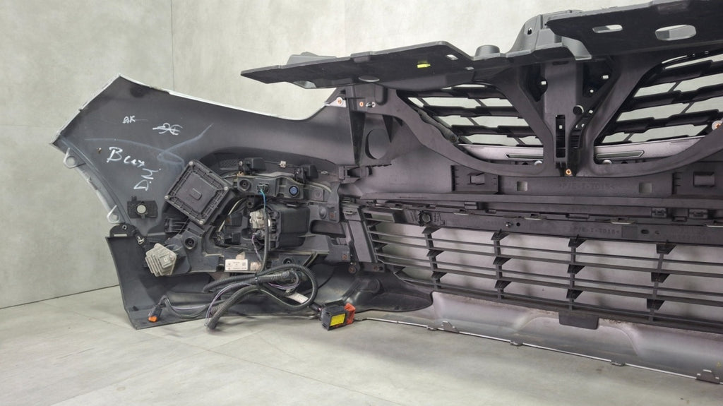 Prednji branik Renault Captur I Lift 17-19 / + LEDy