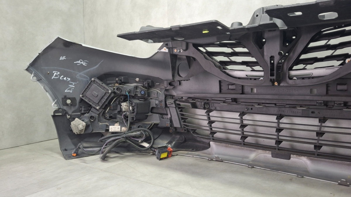Prednji branik Renault Captur I Lift 17-19 / + LEDy