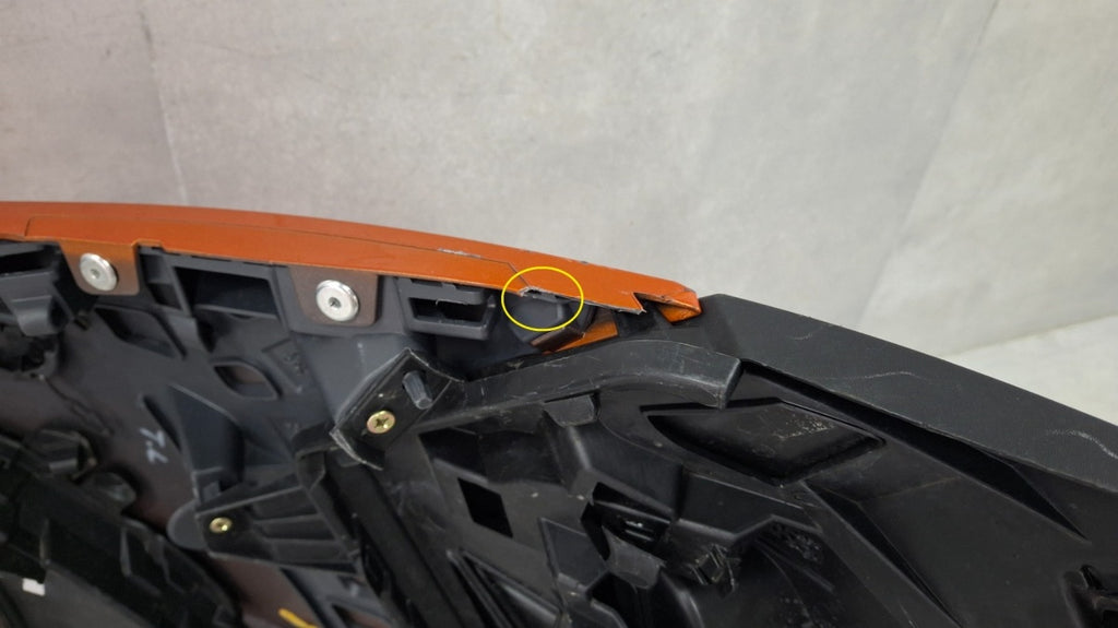 Prednji branik Renault Clio 5 V LIFT 23- / + ślizgi