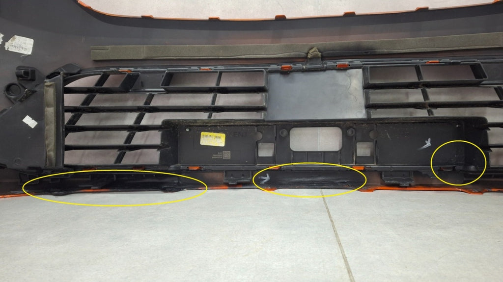 Prednji branik Renault Clio 5 V LIFT 23- / + ślizgi