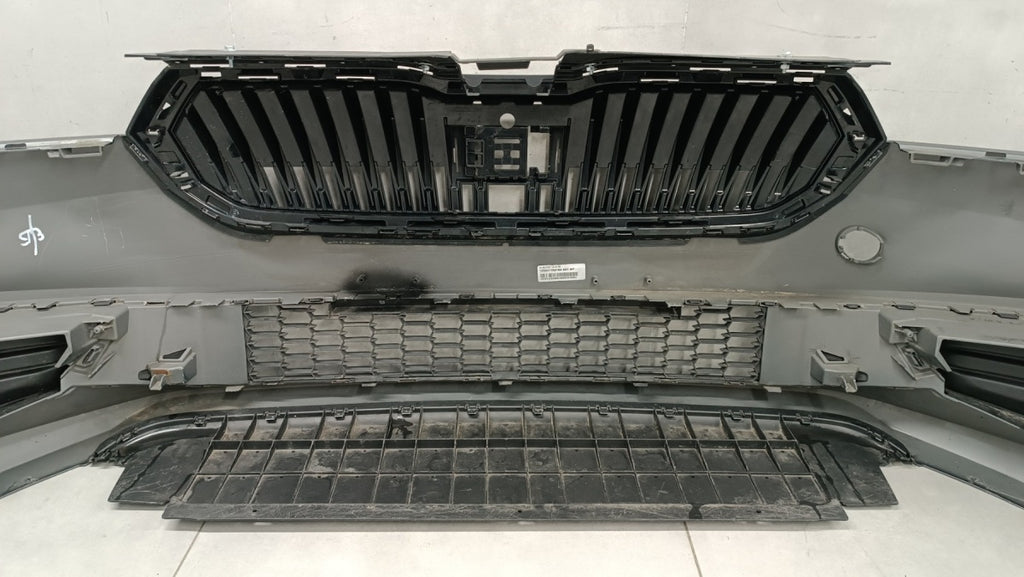 Prednji branik Skoda Fabia IV 4 6VA 21- / + Podłoga