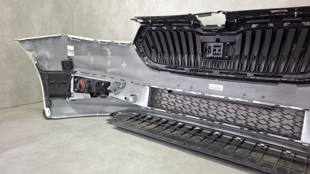 Prednji branik Skoda Fabia IV 4 Monte Carlo 6VA 21- / + halogeny