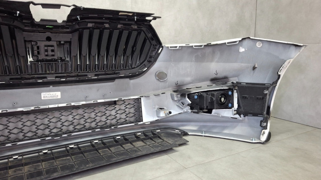 Prednji branik Skoda Fabia IV 4 Monte Carlo 6VA 21- / + halogeny