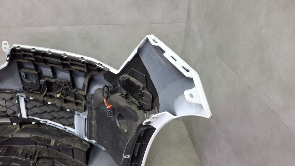Prednji branik Skoda Superb 4 IV 24- / + wiązka