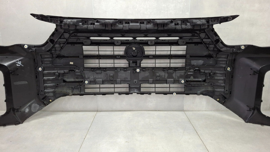 Prednji branik SsangYong Musso Lift 21-24