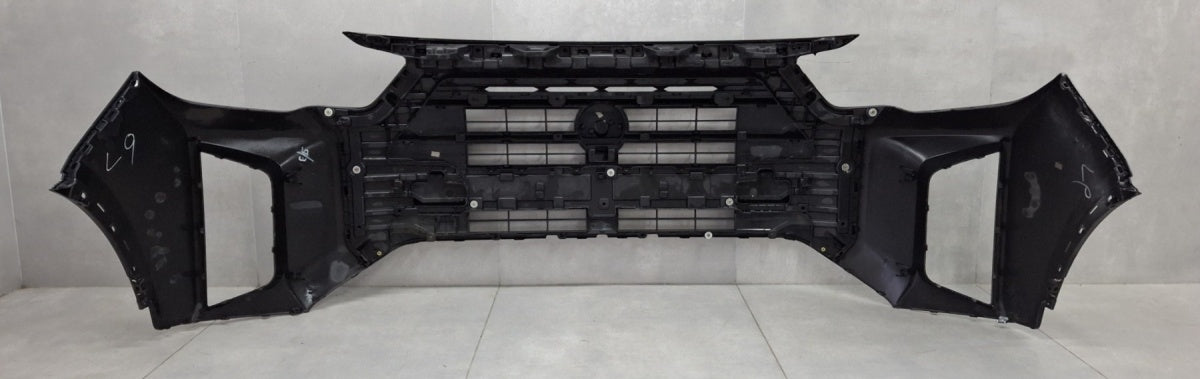 Prednji branik SsangYong Musso Lift 21-24