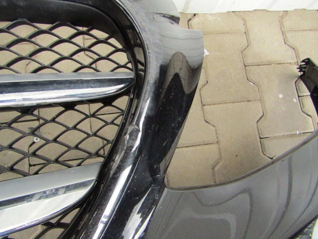 Prednji branik Mercedes C-klasa 205 AMG kamera