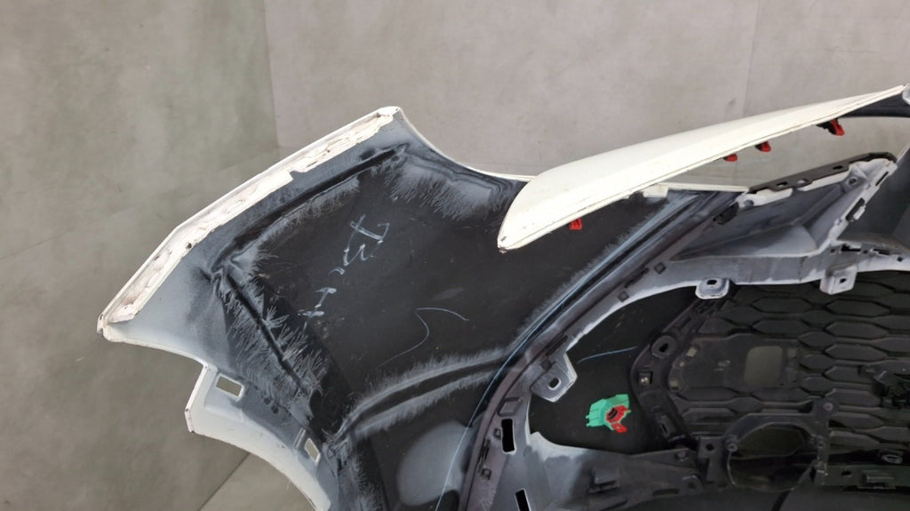Prednji branik TOYOTA C-HR CHR II 23- / + wzmocnienie