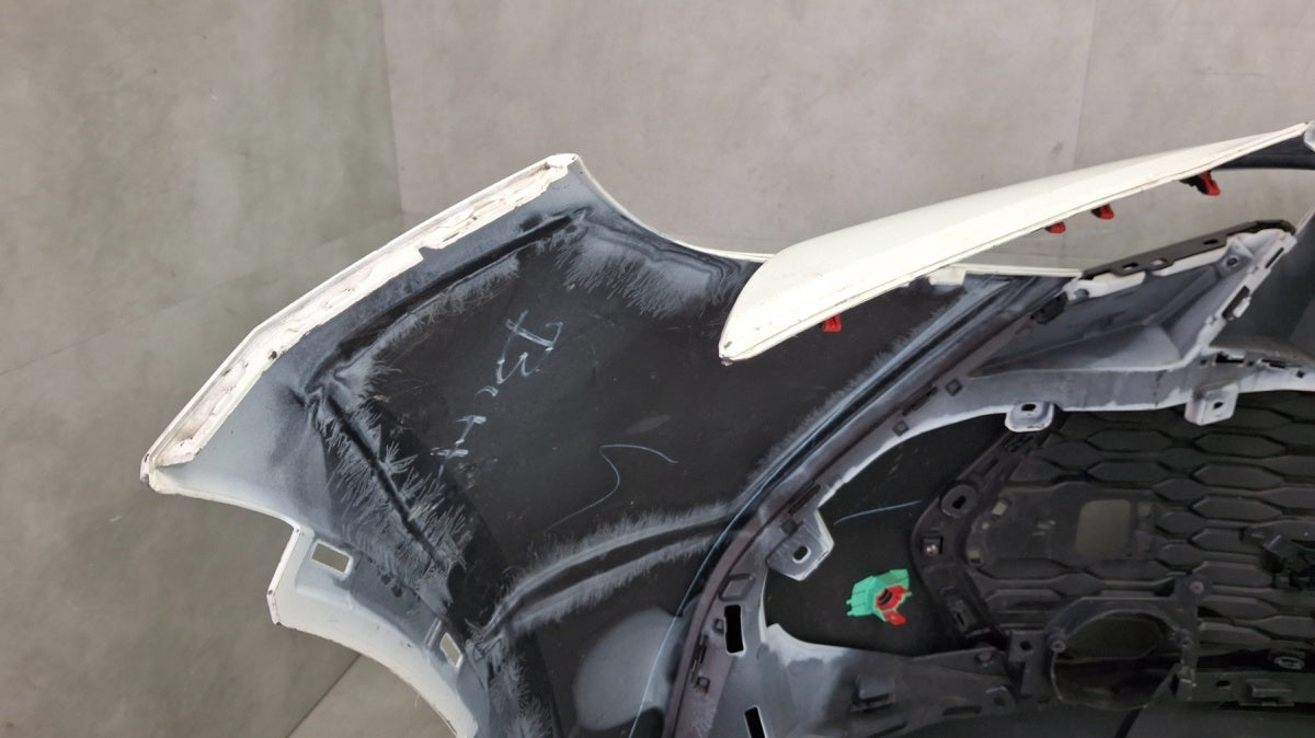 Prednji branik TOYOTA C-HR CHR II 23- / + wzmocnienie