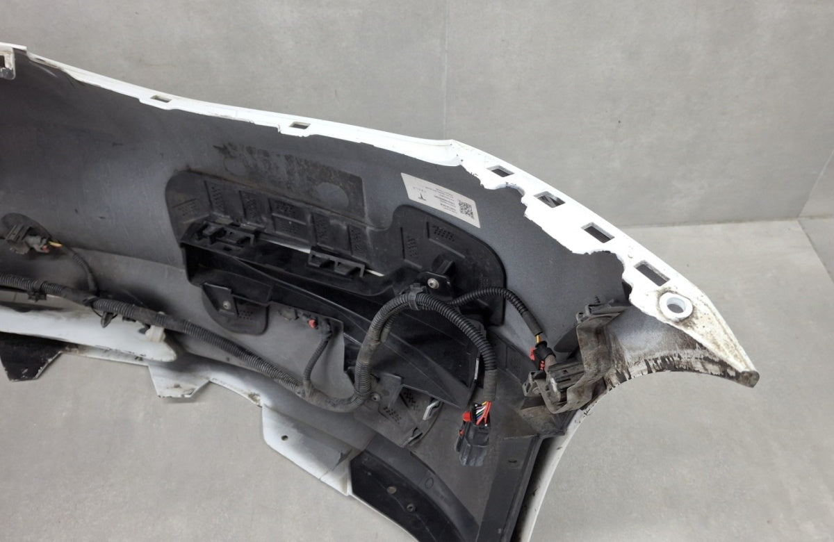 Prednji branik Tesla 3 III 17-23 / + 6 PDC + wiązka