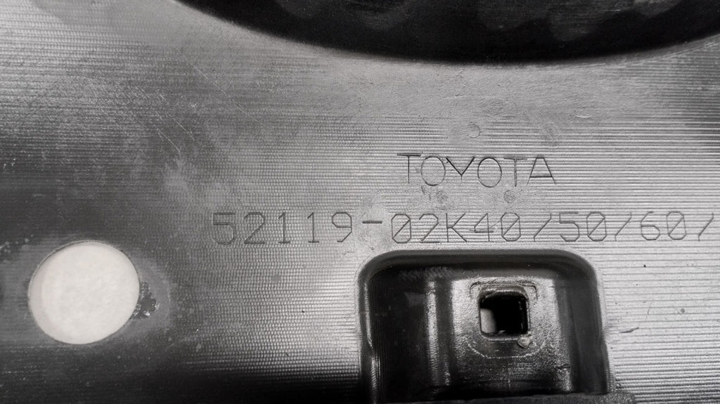 Prednji branik Toyota Auris 2 II Lift 15-18 / PŁYTA