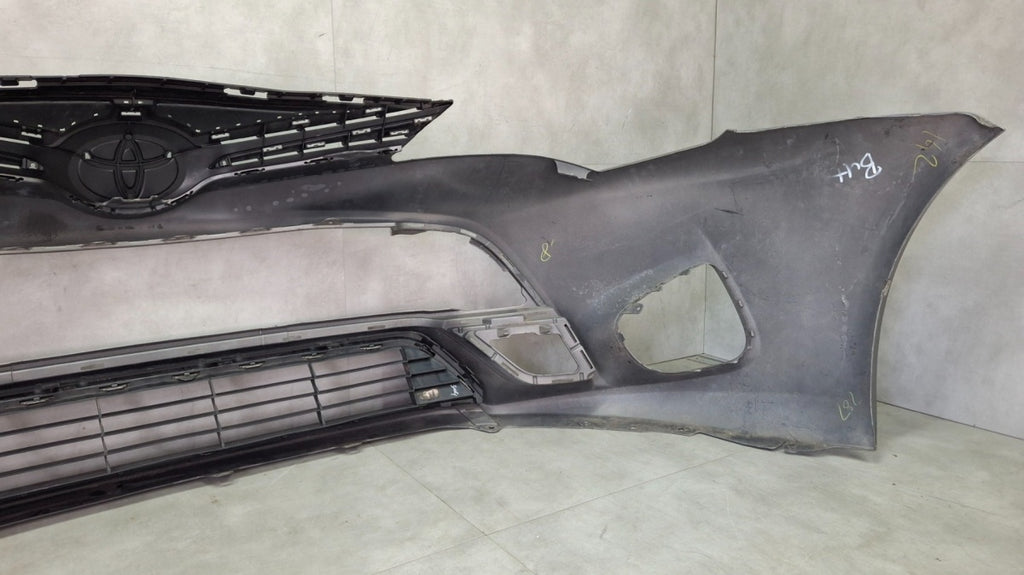 Prednji branik Toyota Avensis 3 III T27 Lift 15-18