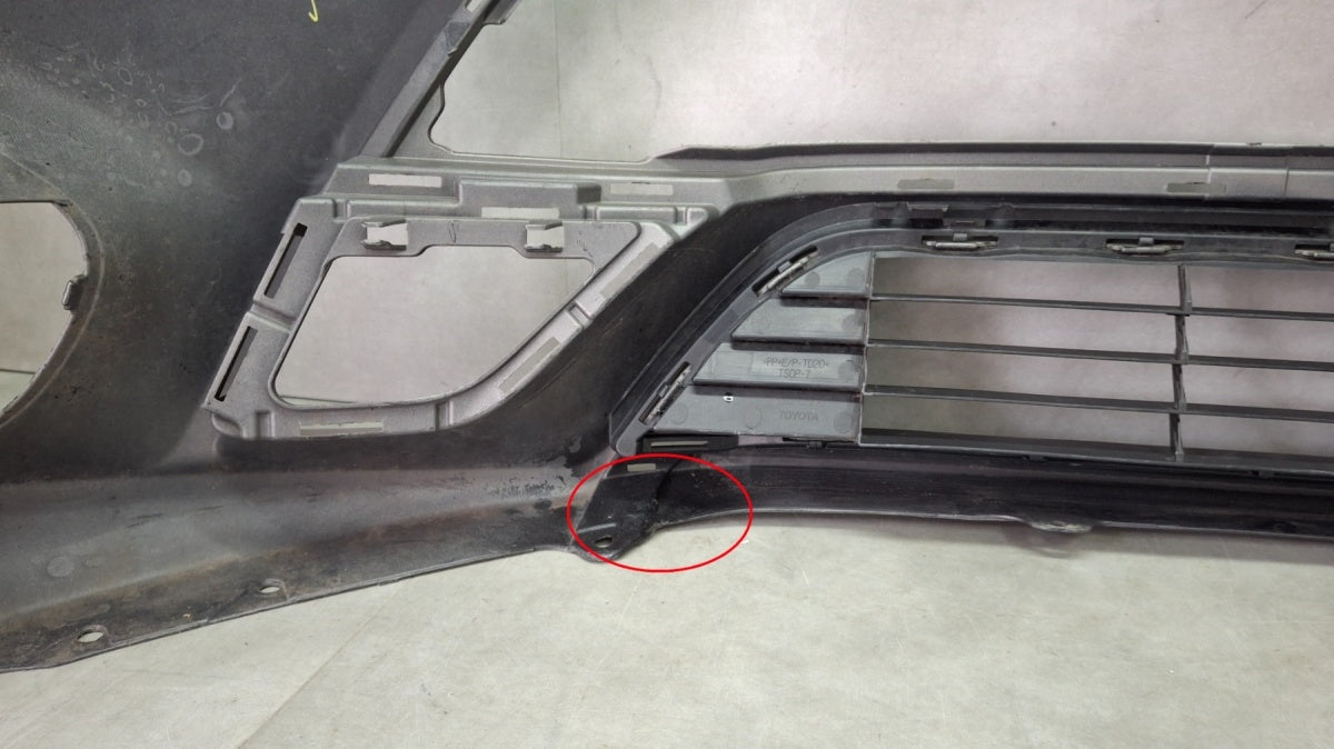 Prednji branik Toyota Avensis 3 III T27 Lift 15-18