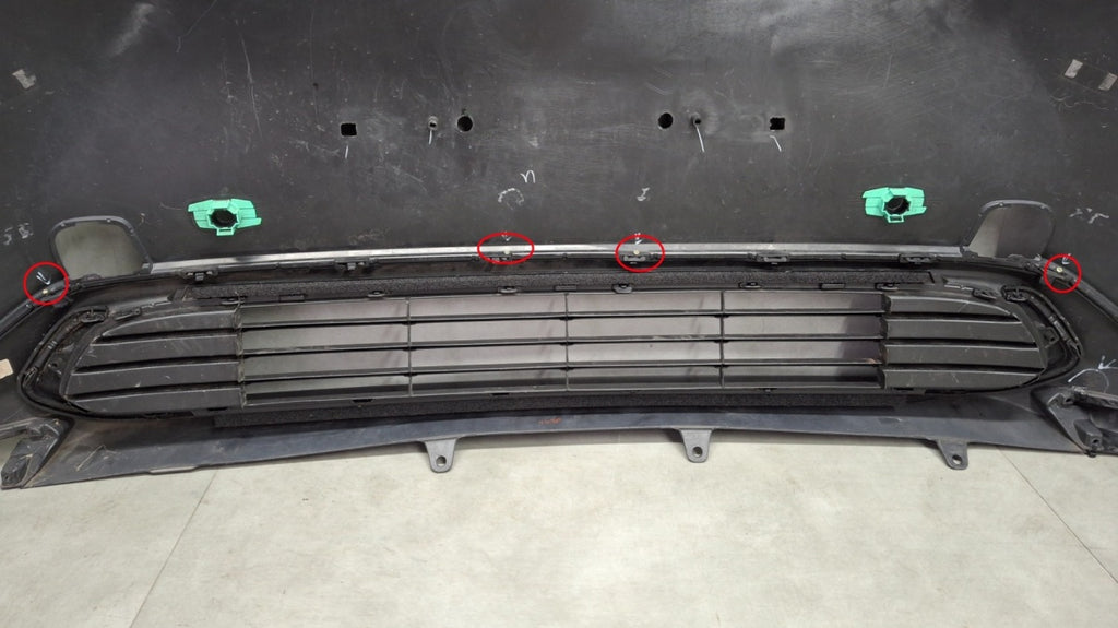 Prednji branik Toyota BZ4X 22-25