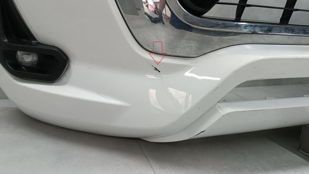 Prednji branik Toyota Hilux 8 VIII LIFT IX 9 20- / + halogeny