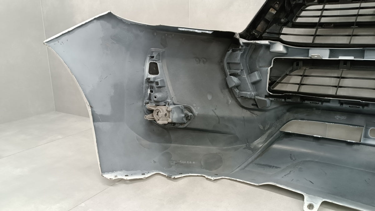 Prednji branik Toyota Hilux 8 VIII LIFT IX 9 20- / + halogeny
