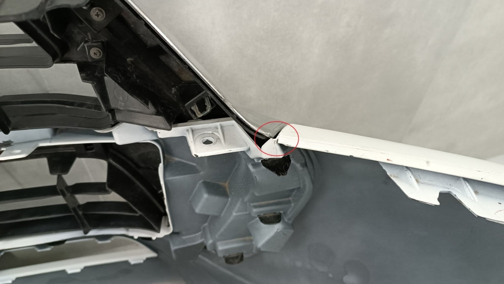 Prednji branik Toyota Hilux 8 VIII LIFT IX 9 20- / + halogeny