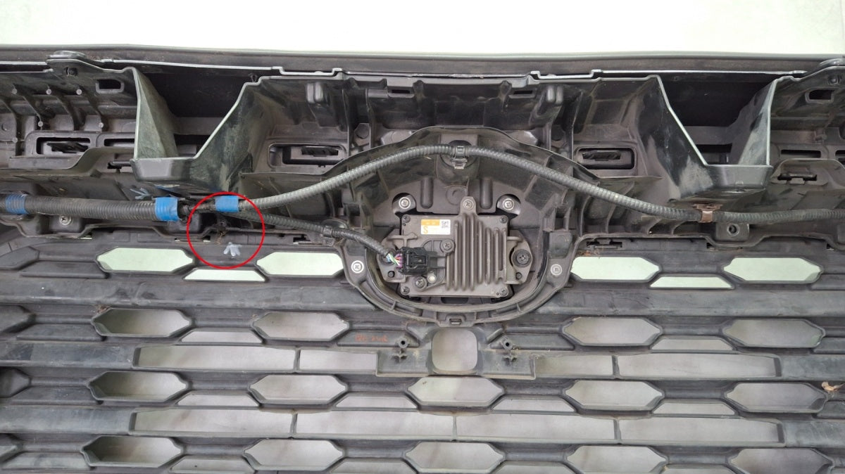 Prednji branik Toyota Rav 4 5 V 18-25 / + RADAR + PDC + wiązka