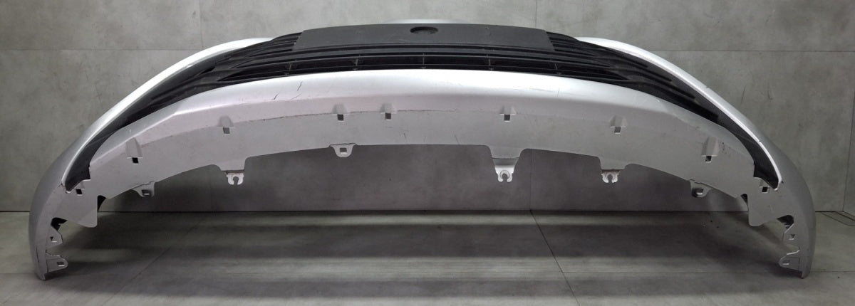 Prednji branik Toyota Yaris 3 III Lift 17-19