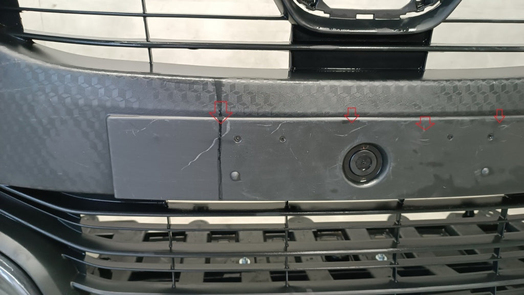 Prednji branik Toyota Yaris 4 IV 20-23 /+ podnica