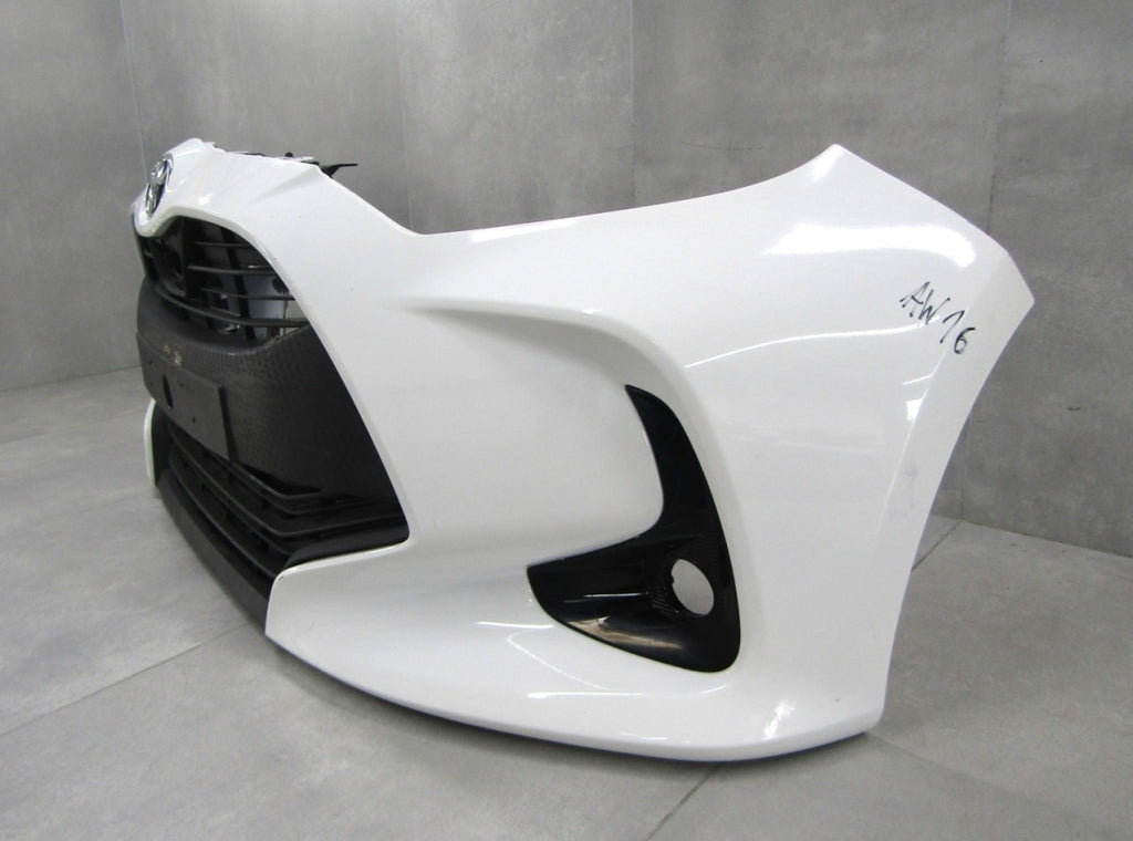 Prednji branik Toyota Yaris 4 IV 20-23