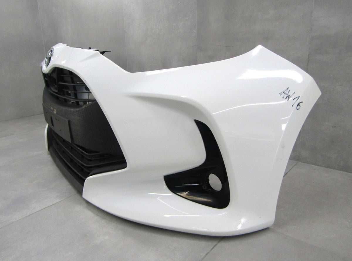 Prednji branik Toyota Yaris 4 IV 20-23