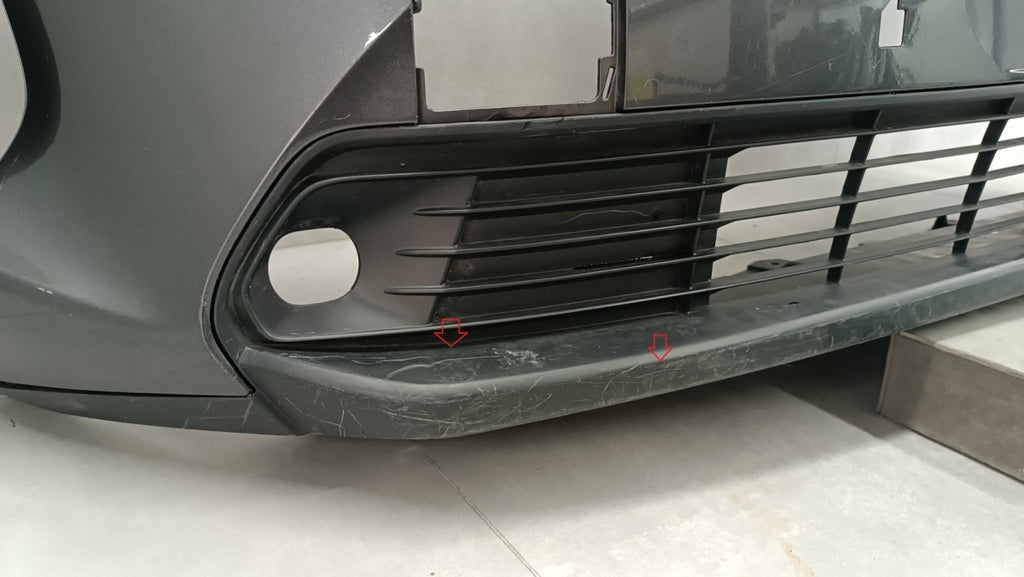 Prednji branik Toyota Yaris Cross 21-