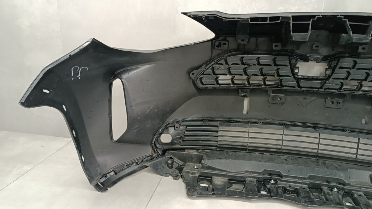 Prednji branik Toyota Yaris Cross 21-