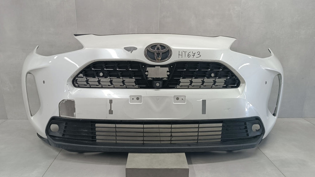 Prednji branik Toyota Yaris Cross 21-