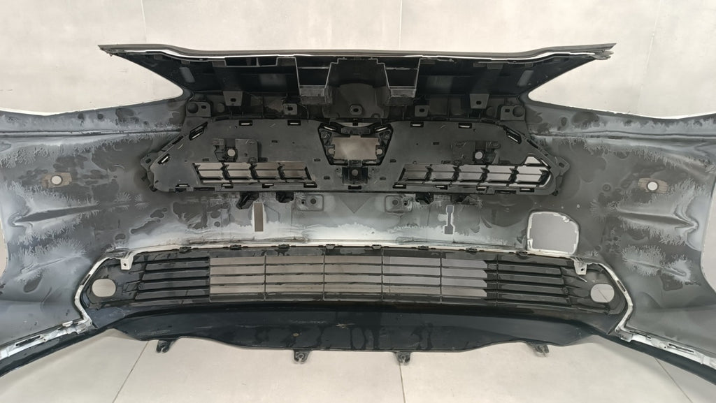 Prednji branik Toyota Yaris Cross 21-