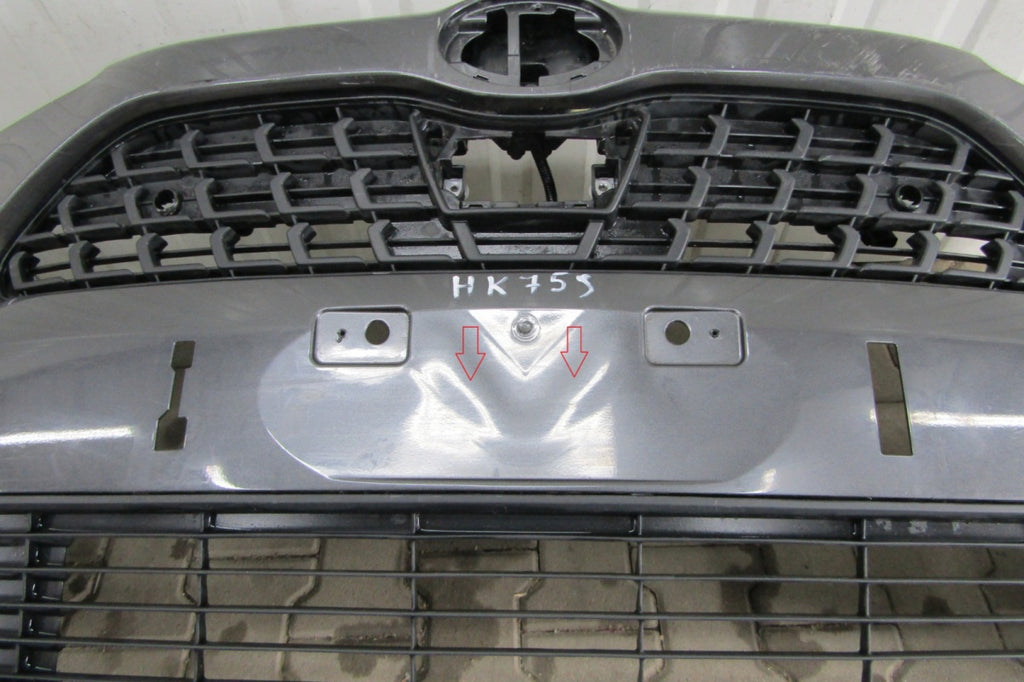 Prednji branik Toyota Yaris Cross 21-