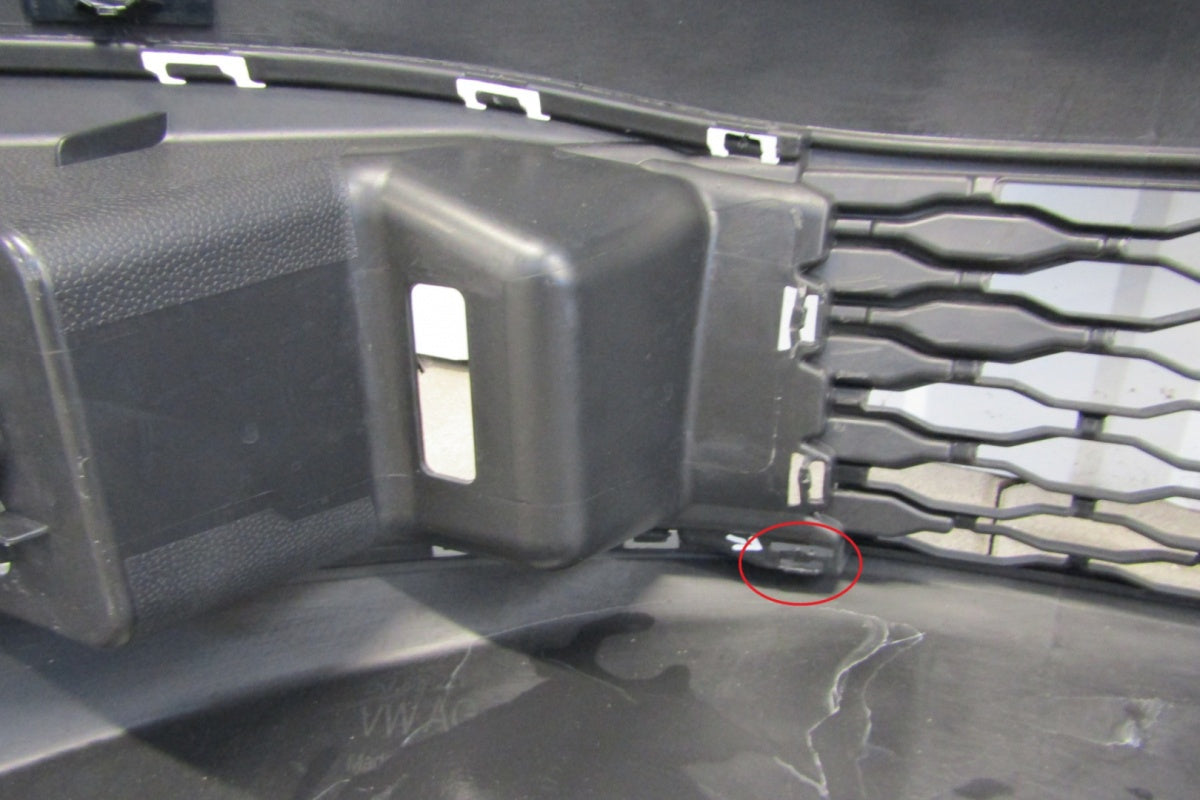 Prednji branik VW Caddy 5 V 2K7 20-