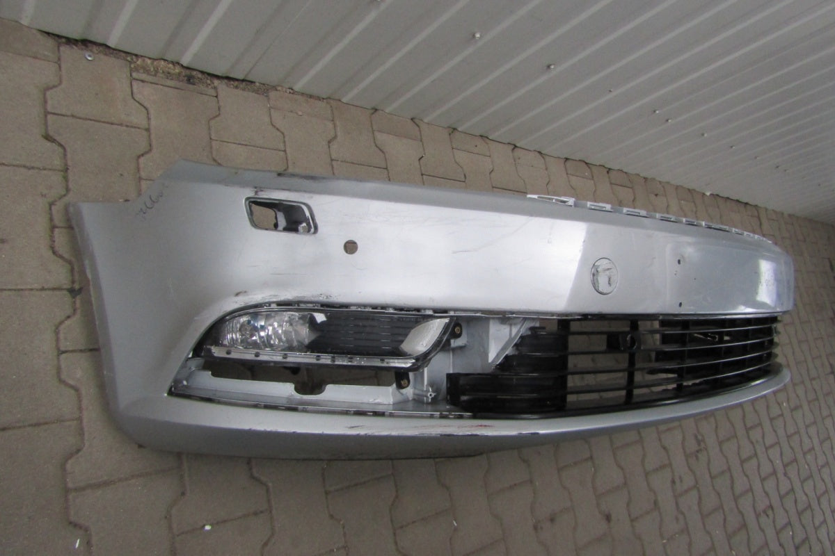Prednji branik VW Passat CC 3C8 Lift 12-16
