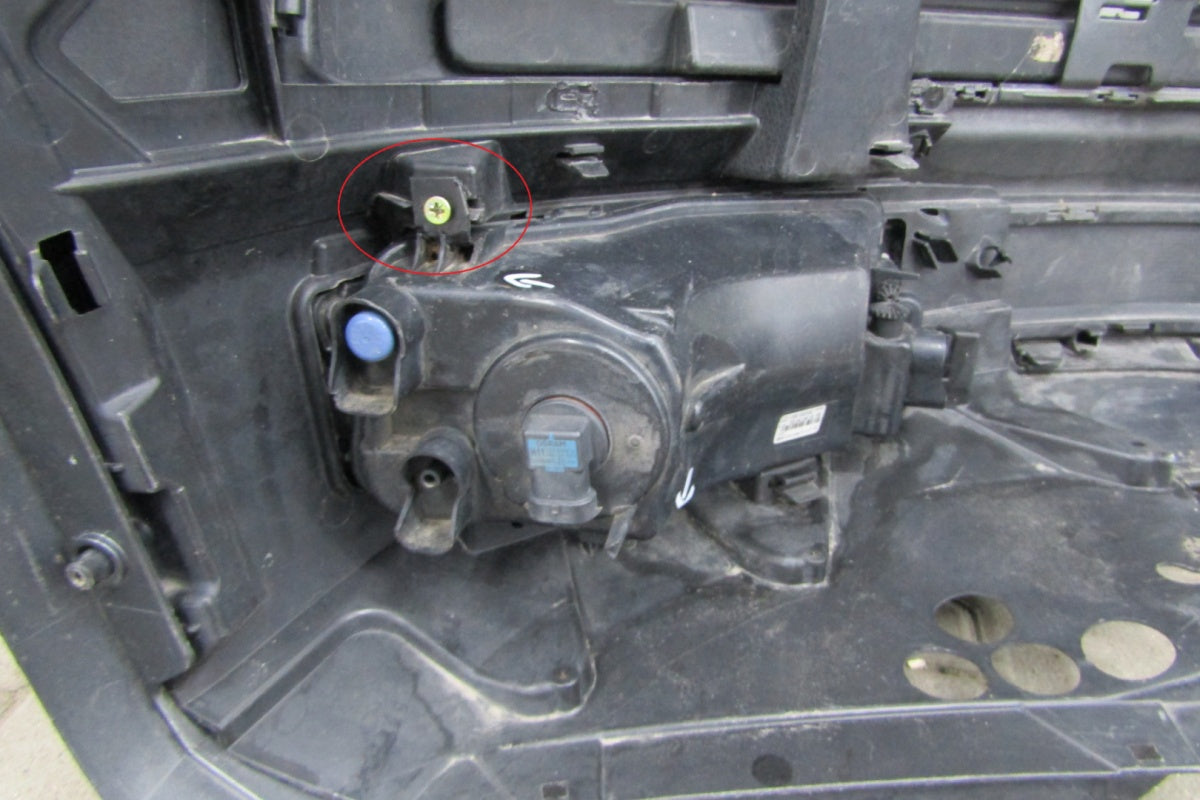 Prednji branik VW T6 Multivan 7E5 15-19
