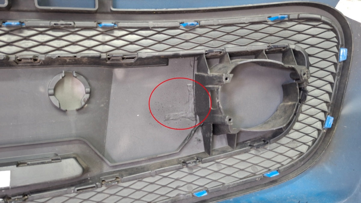 Prednji branik Volkswagen VW UP 1S0 11-16