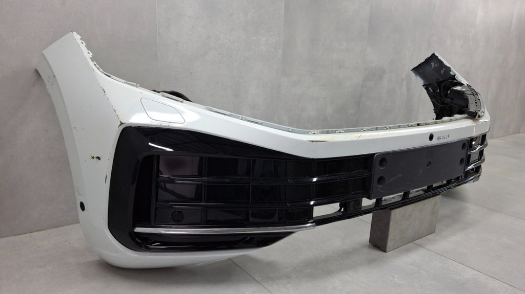 Prednji branik Volkswagen VW Touareg III lift 23- / PDC + LED