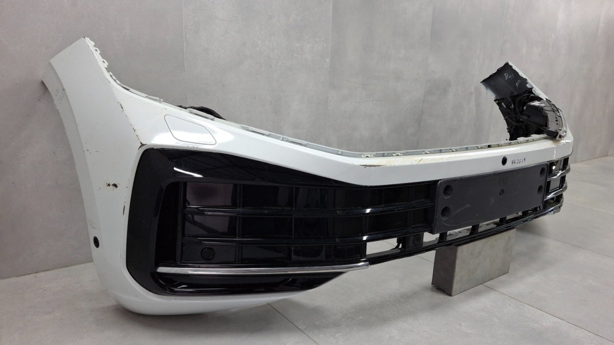 Prednji branik Volkswagen VW Touareg III lift 23- / PDC + LED